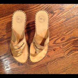 NURTURE Heeled Sandal size 7M